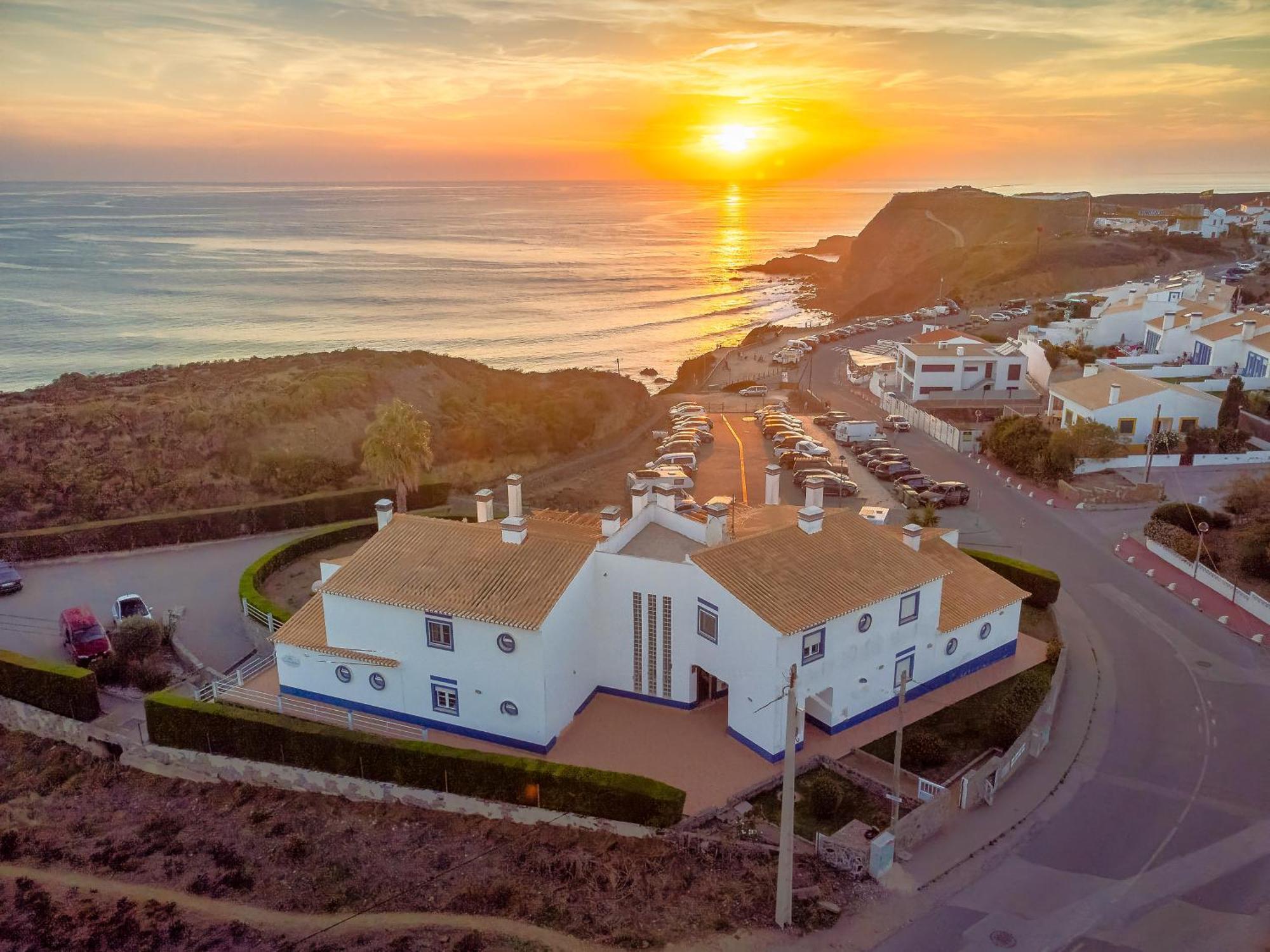 Sweet Home Arrifana // Beachhouse Praia da Arrifana Buitenkant foto